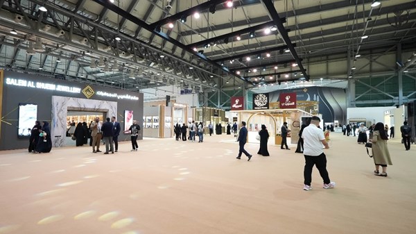 180 exhibitors participate in Emirates Jewels exhibition at Sharjah Expo