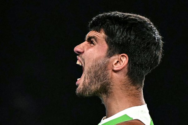 Alcaraz advances to Australian Open semifinals after defeating De Minaur