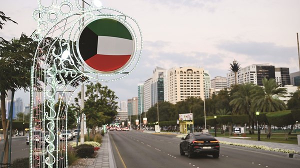Abu Dhabi illuminates streets to mark UAE-Kuwait Week celebrations.
