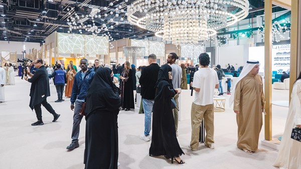 Thuraya Exhibition Serves as Creative Platform to Enhance Competition