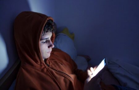 Late-night wakefulness poses silent threat to heart health