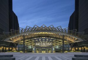 Aldar and Mubadala complete partnership to establish leading Abu Dhabi retail entity with 10 billion dirham assets