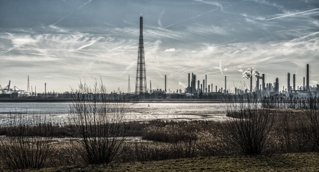 Saudi Aramco Invests in Carbon Capture Tech That Could Dramatically Cut Emissions