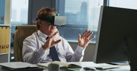 Apple’s AI Delay Raises Questions: Is Silicon Valley Losing Its Edge?