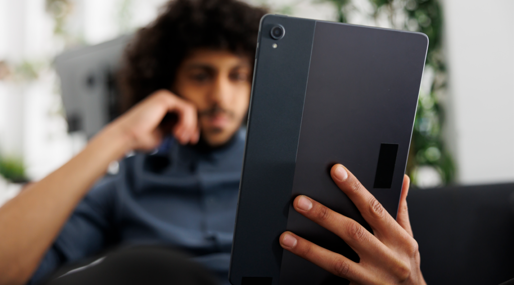 A Foldable Phone That Charges in 5 Minutes? Samsung’s 2026 Prototype Leaks